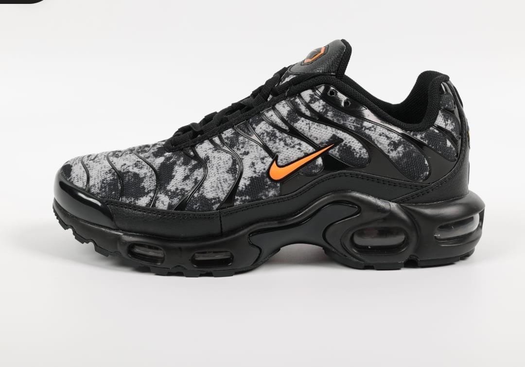 Nike Air Max Plus sneakers