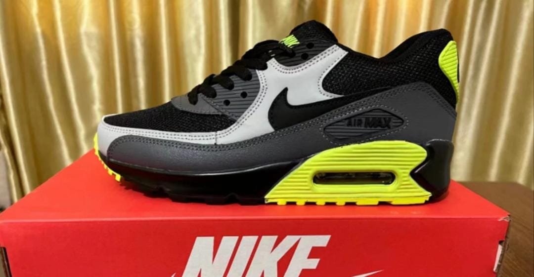 Nike Air Max 90