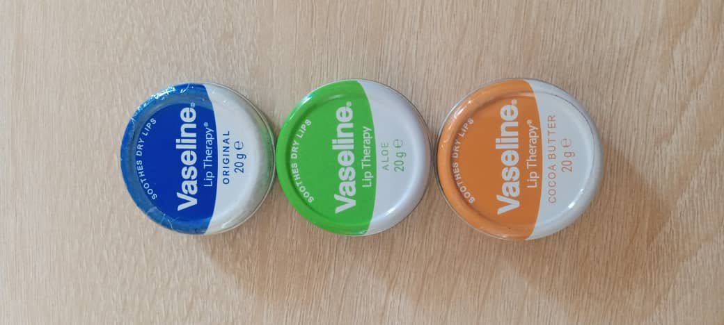 Vaseline Lip Therapy