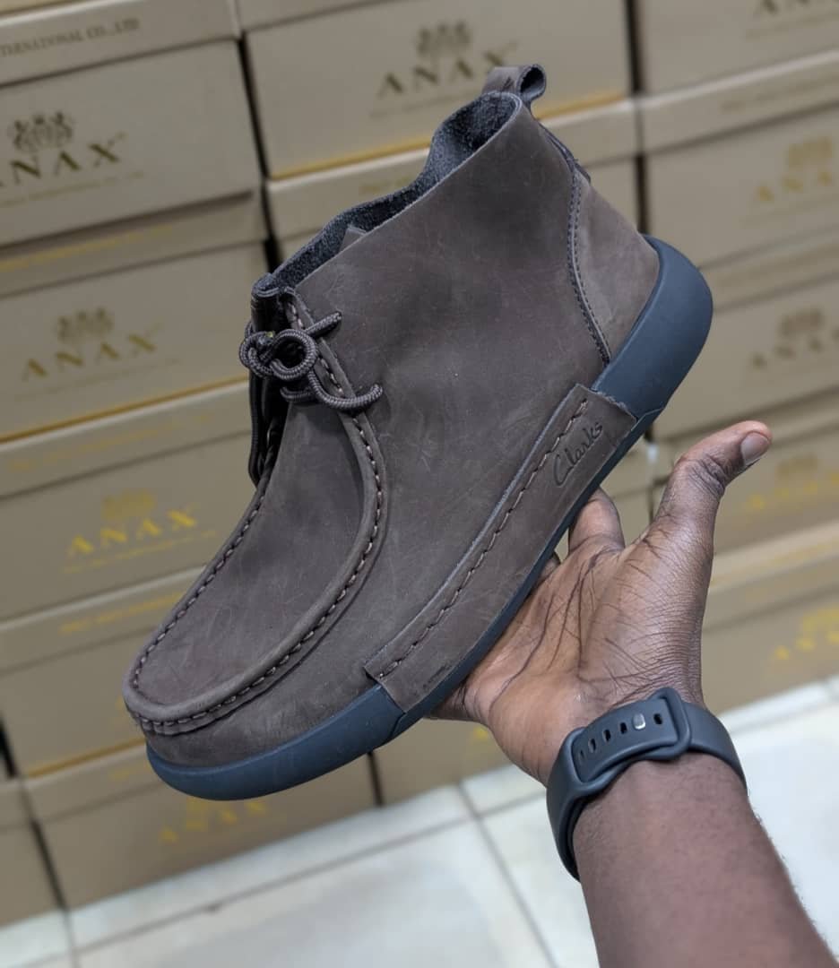 Clarks men’s Colehill High chukka boot.