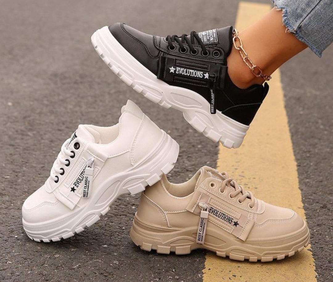 “Evolution Best Classic” sneakers