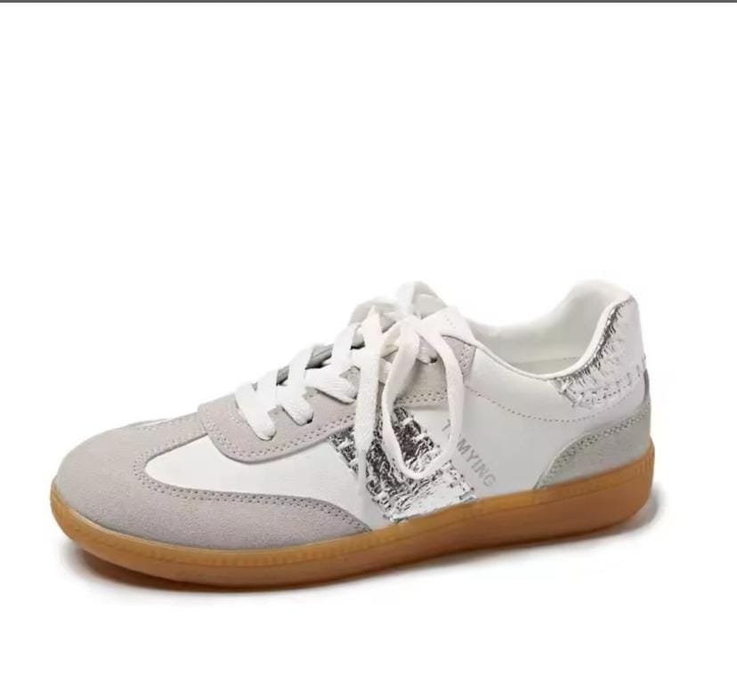 women’s retro-style sneaker
