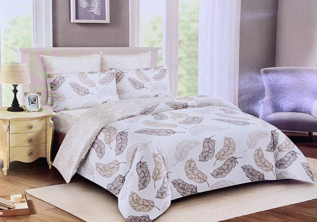 Honey G 5 by 6 4 Piece Duvet set