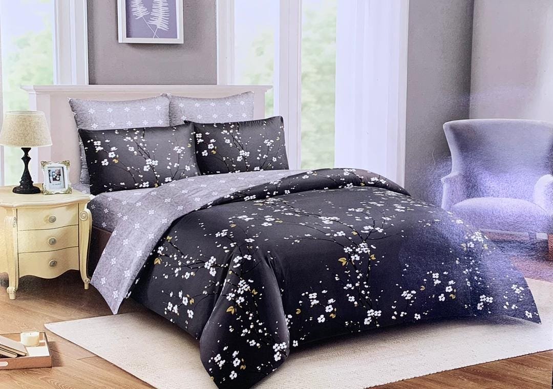 Honey G 5×6 4-piece duvet set.