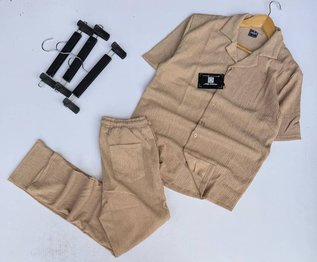 short-sleeved Cuban collar shirt and drawstring pants