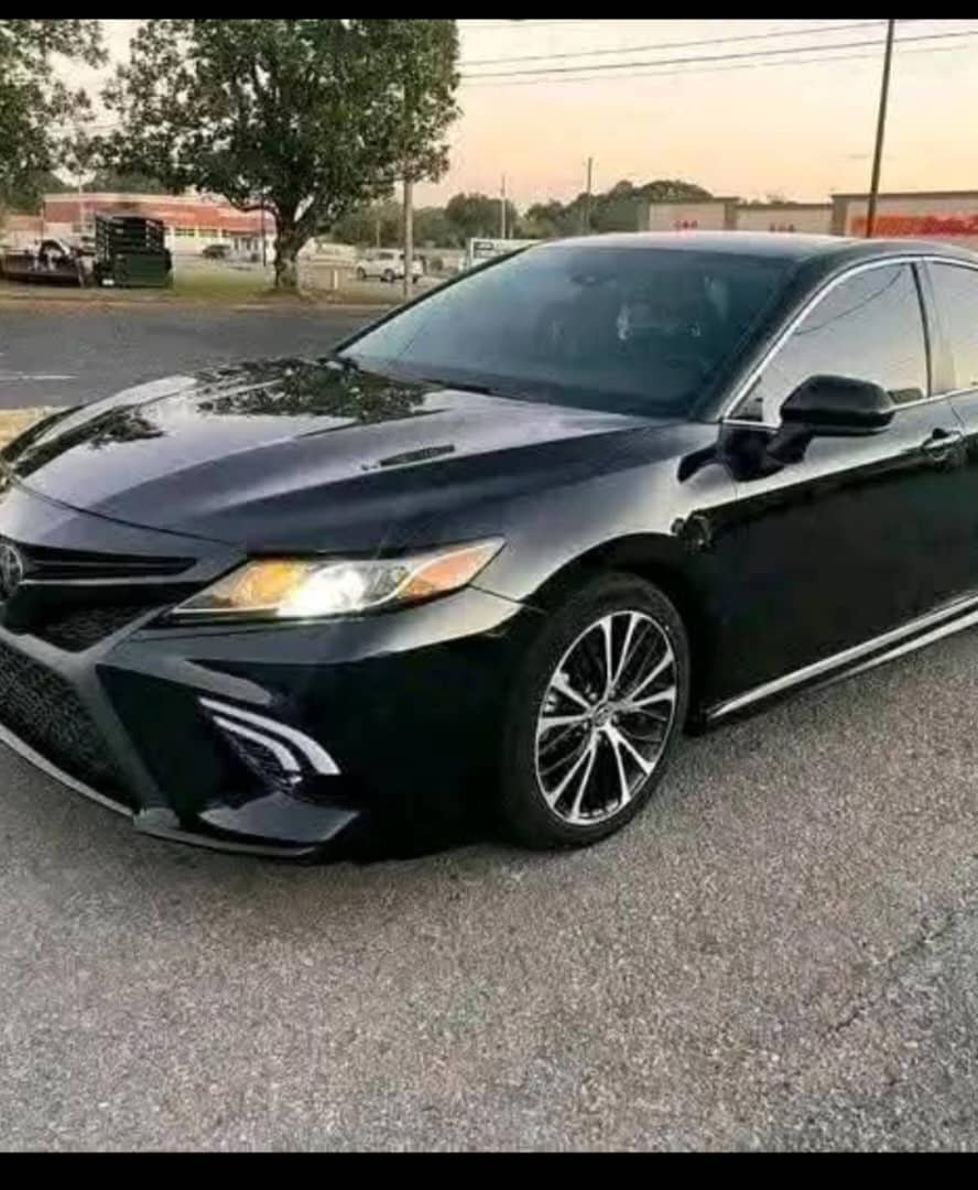 2019 Toyota Camry SE