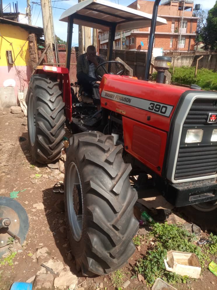 Massey Ferguson 390 tractor