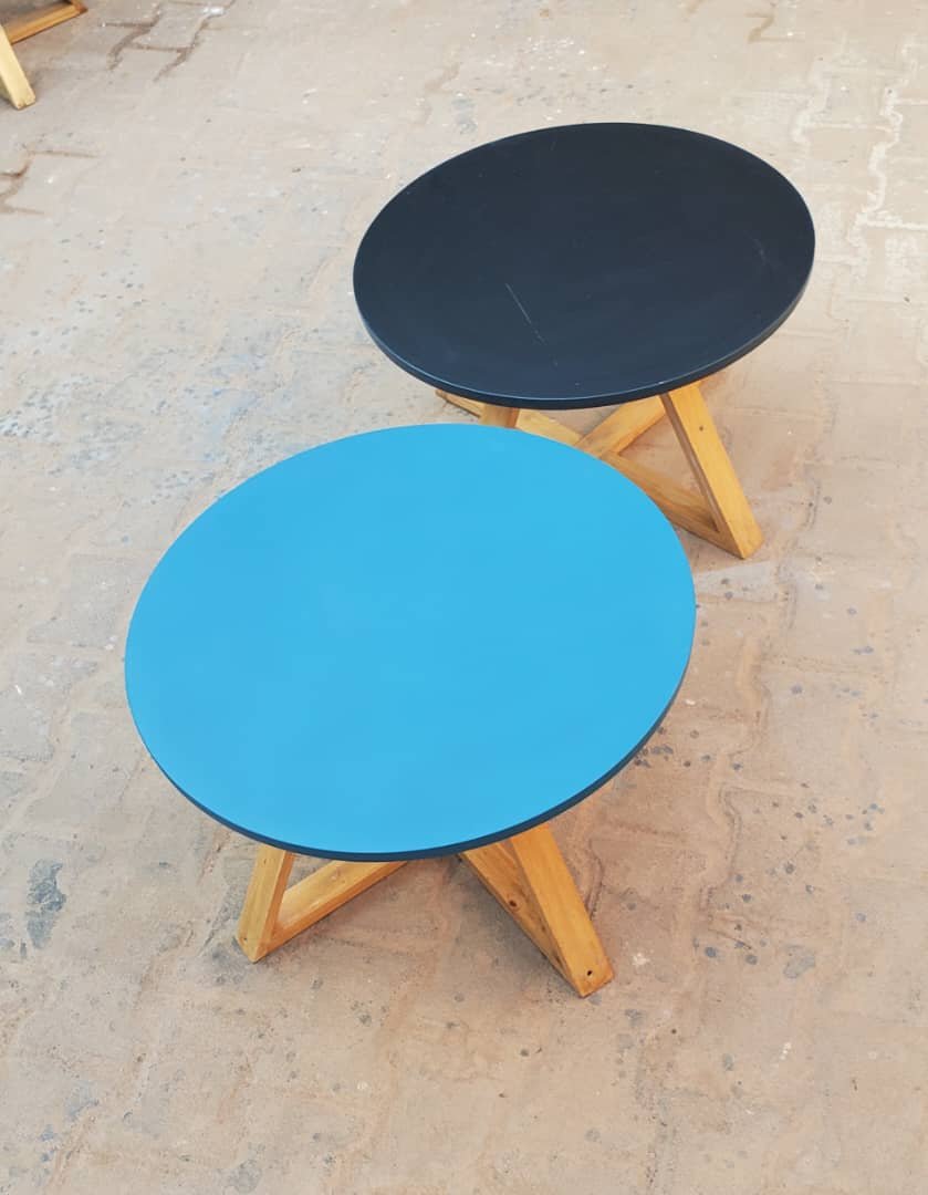 round side tables