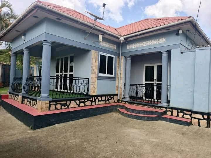 HOUSE FOR SALE