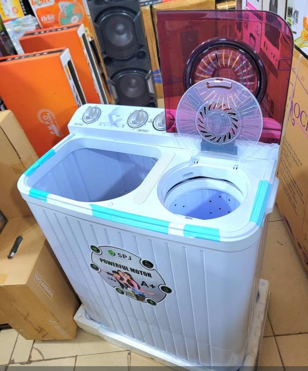 white twin-tub washing machine