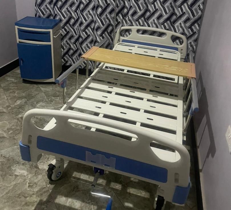 Dellamed DX3 hospital bed