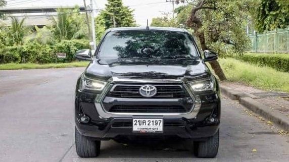 2021 toyota hilux 2.4