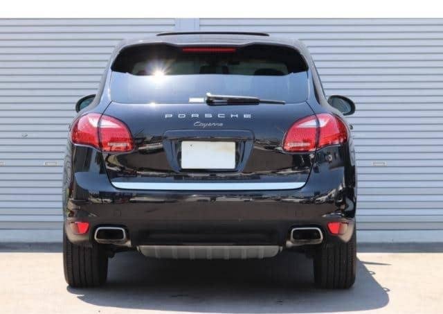 2010 PORSCHE CAYENNE