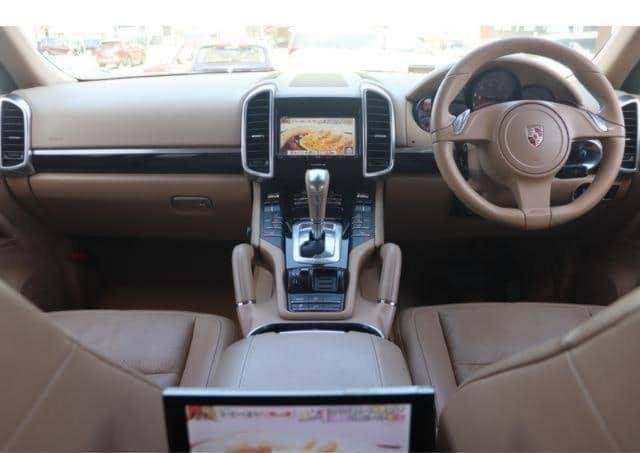 2010 PORSCHE CAYENNE