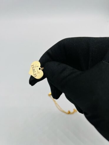 black bar-shaped pendant