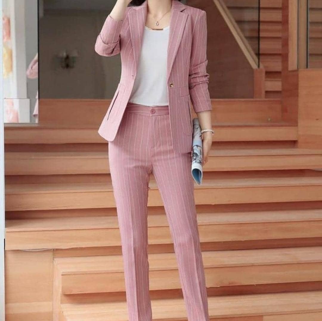 women’s two-piece suit in a light pink color