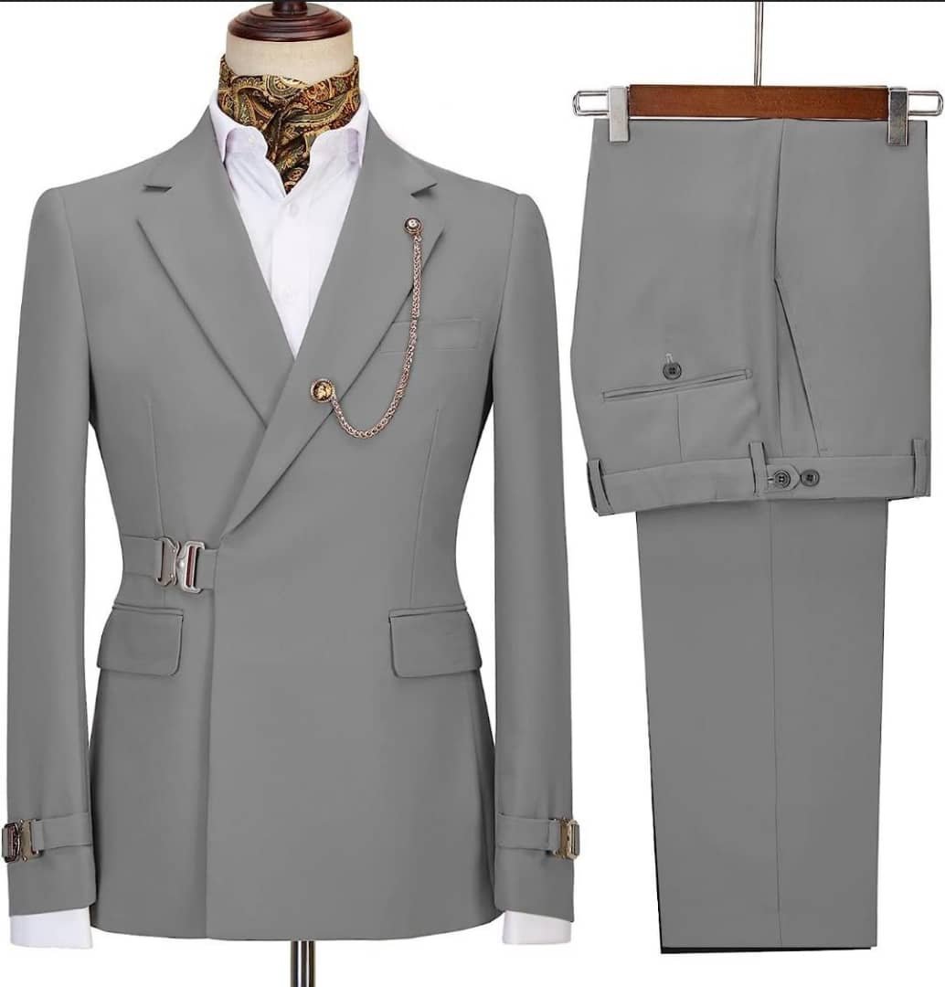 grey men’s suit