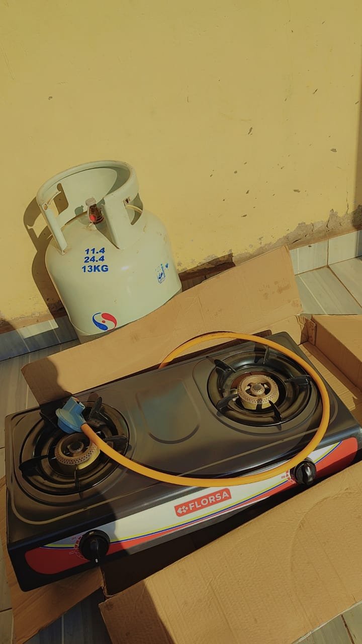 GAS CYLINDER AND BURNER