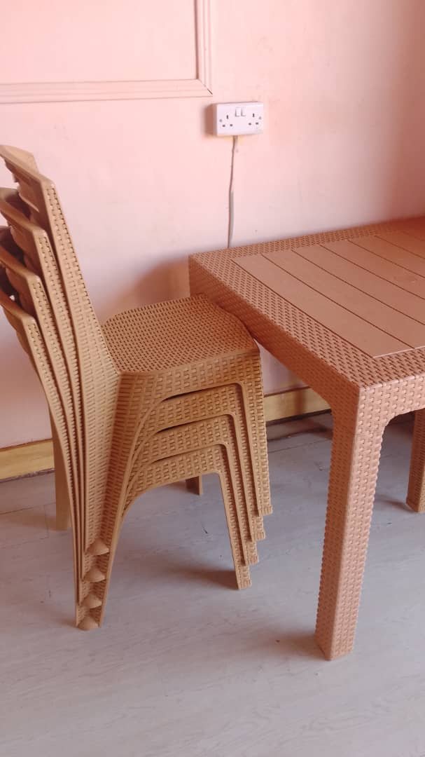 PLASTIC TABLE SET WITH CHAIRS