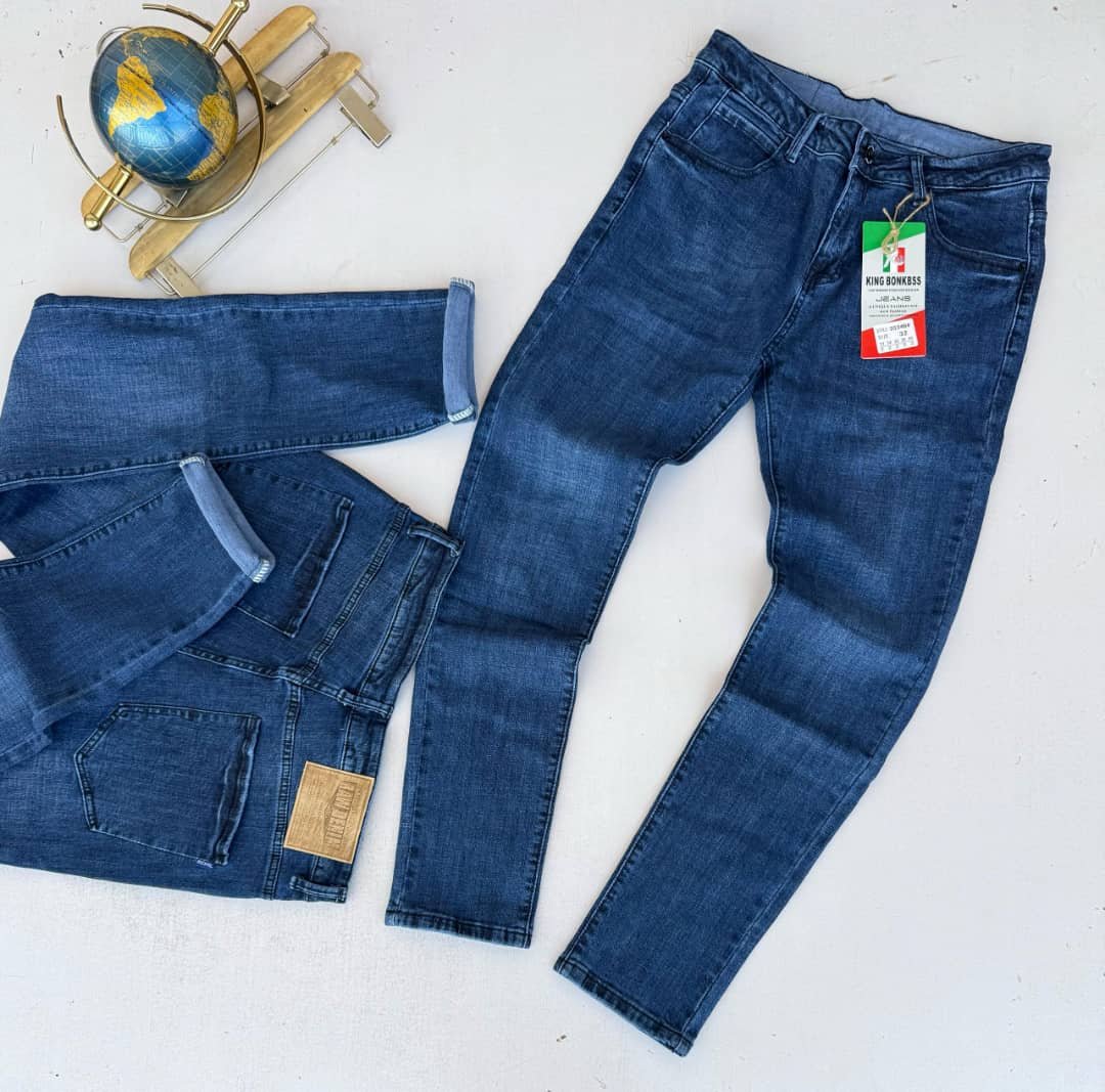 men’s blue denim jeans