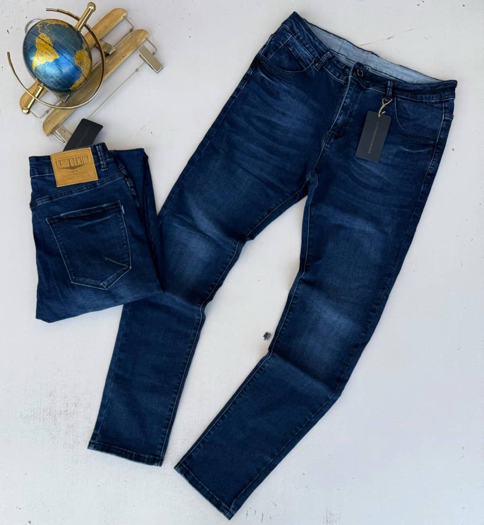 dark blue men’s jeans