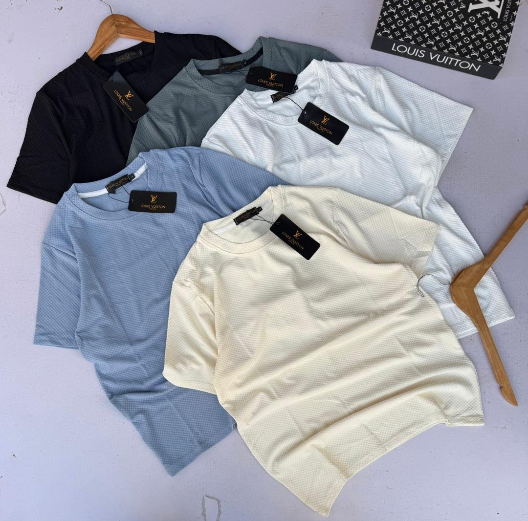 textured Louis Vuitton men’s T-shirts