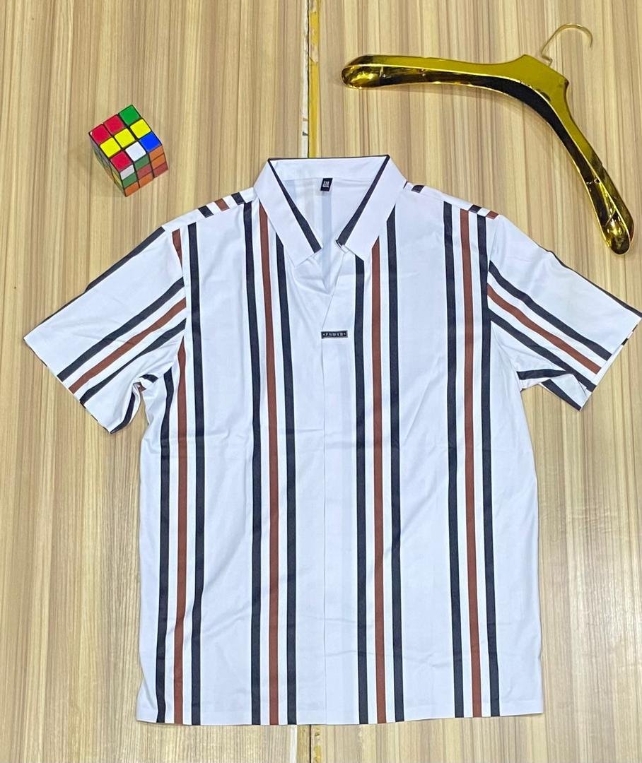 men’s short-sleeved, collared shirt