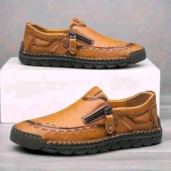 CLOHOO Men’s Handmade Stitching Loafers