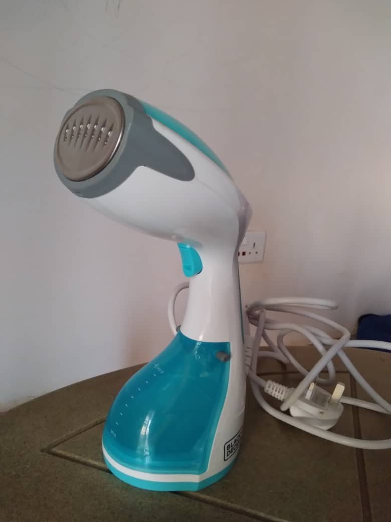 Black+Decker Handheld Garment Steamer