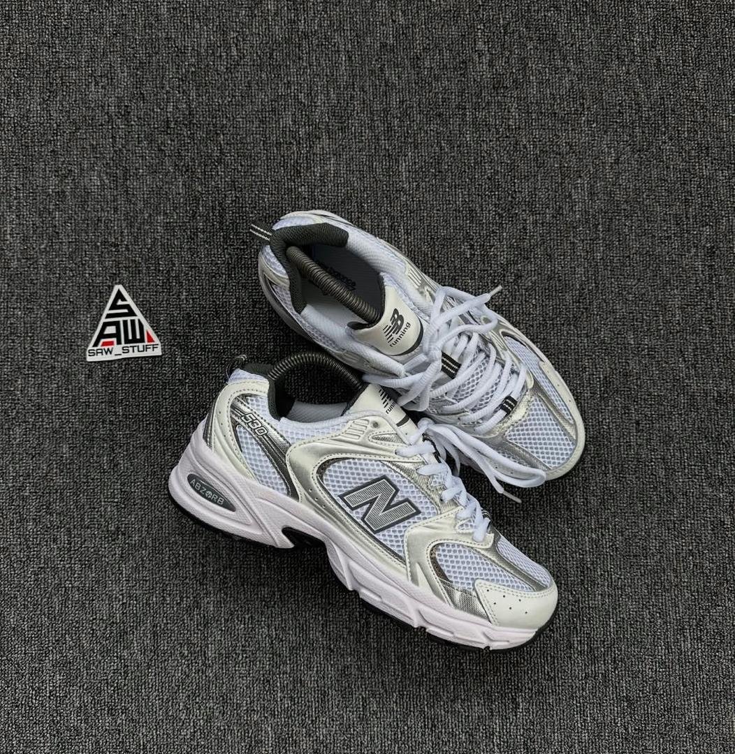 New Balance 530 sneakers