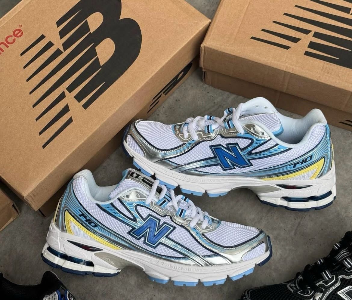 New Balance 740