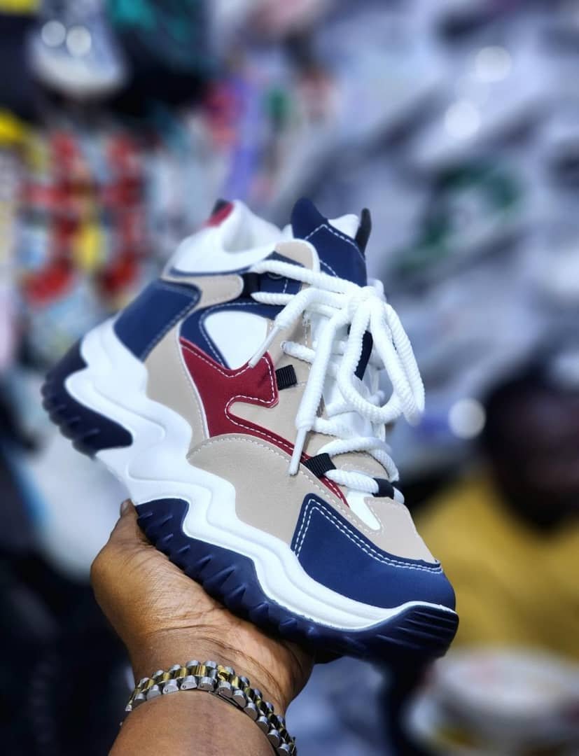 women’s multicoloured sneaker.