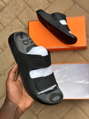 ECCO Cozmo sandals