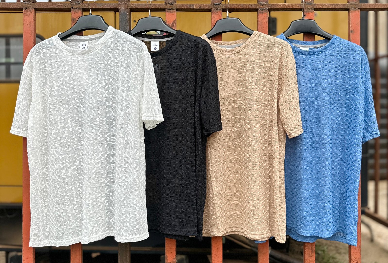 men’s round neck, short-sleeved t-shirts