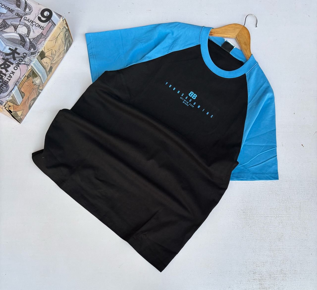 two-tone-short-sleeved t-shirt