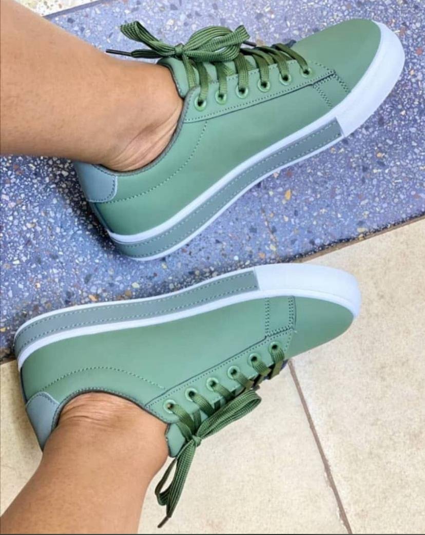 casual lace-up sneakers