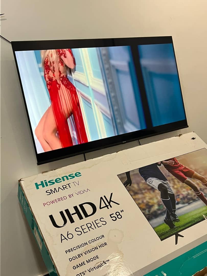 Hisense 58 inches smart tv