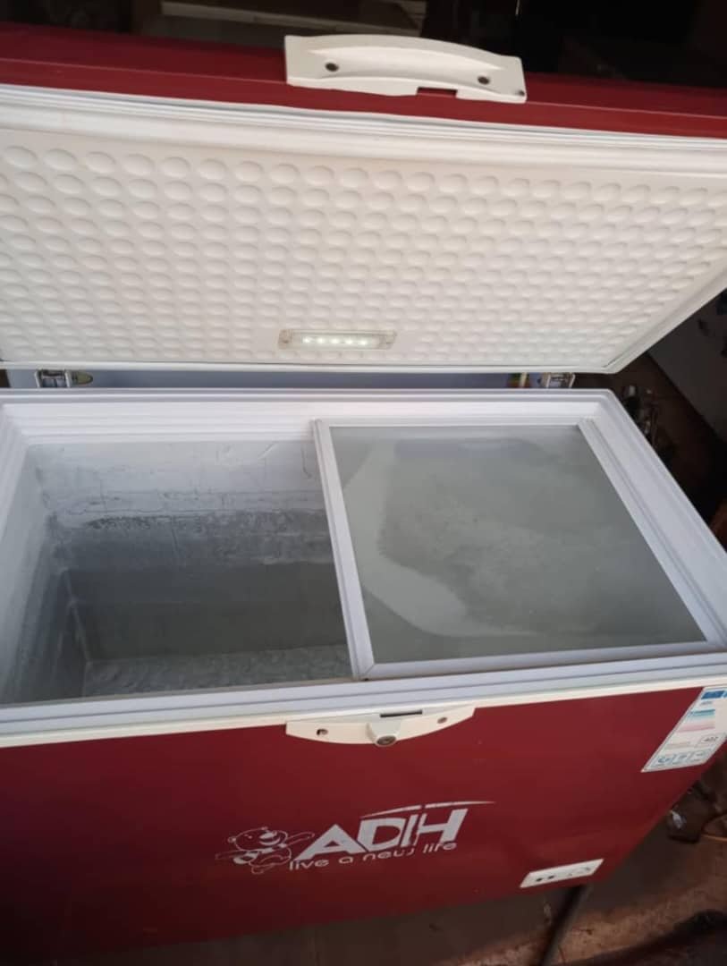 ADH 250L Chest/Deep Freezer
