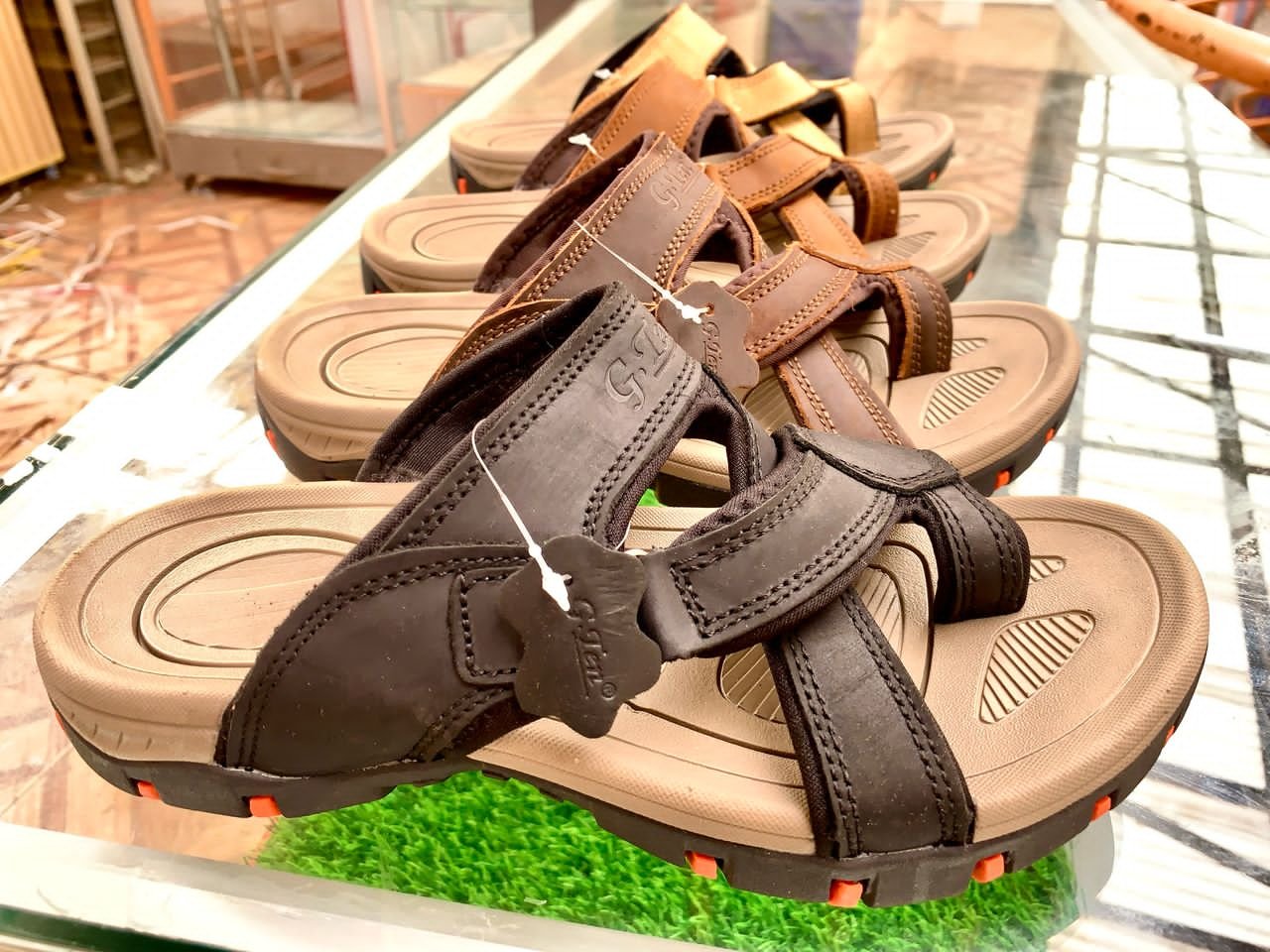 men’s sandals