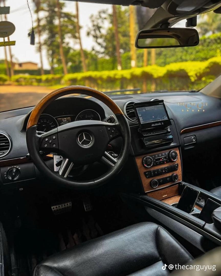 Mercedes-Benz GL550