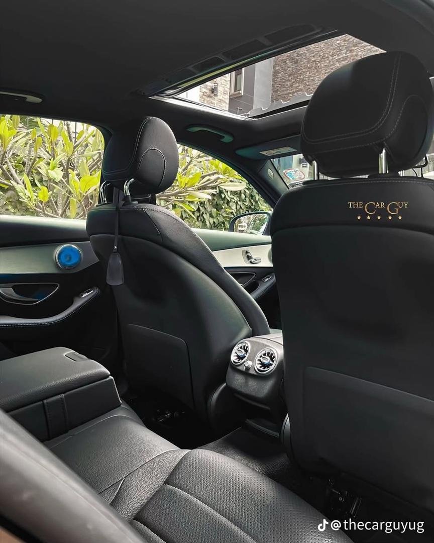 2016 Mercedes-Benz C200.