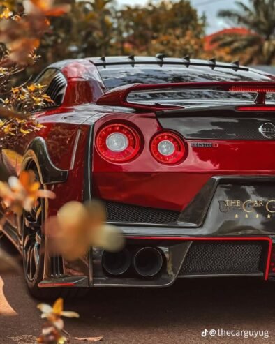 Nissan GT-R