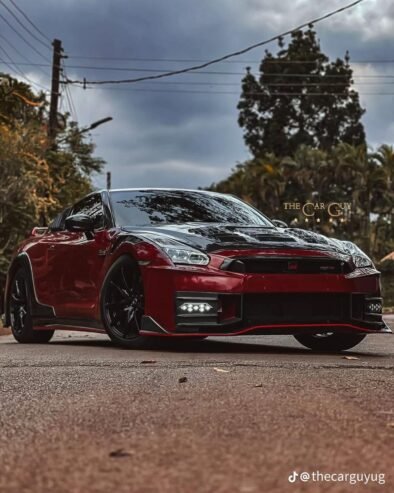 Nissan GT-R