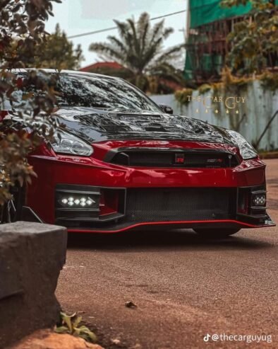 Nissan GT-R