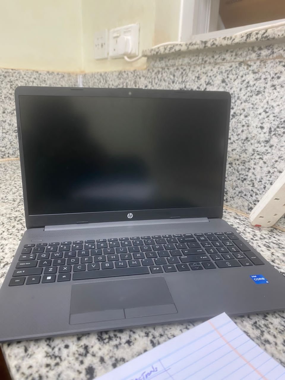 HP 250 G8 LAPTOP