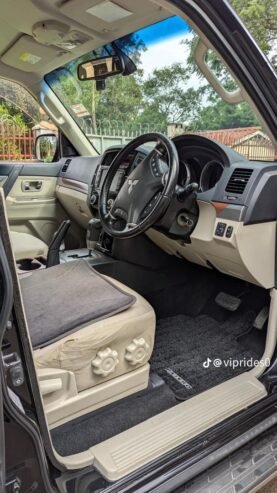 Mitsubishi Pajero.