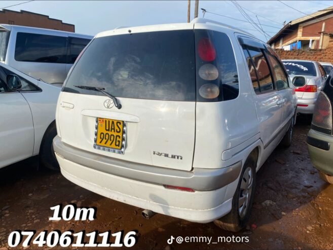 Toyota Raum