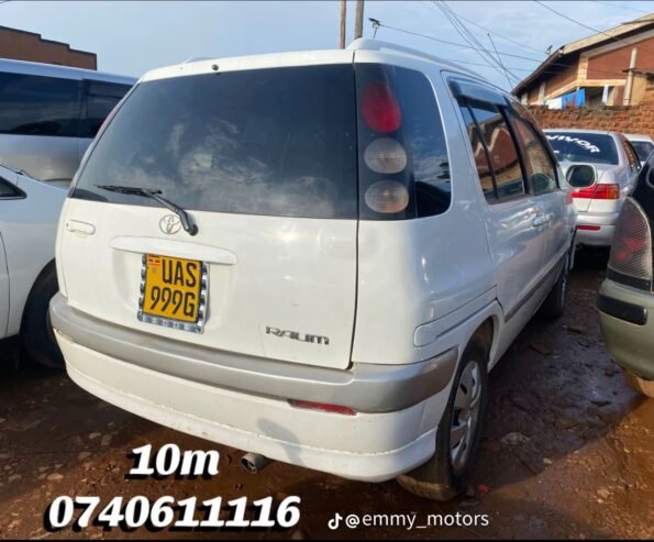 Toyota Raum