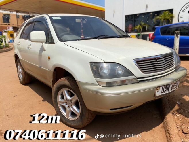 Toyota Harrier.
