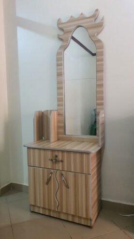 Dressing mirror
